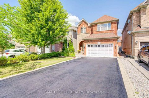 Photo 2 at 40 Tuscana Boulevard, Patterson, Vaughan