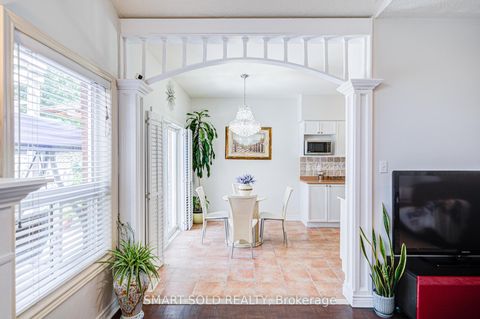 Photo 11 at 40 Tuscana Boulevard, Patterson, Vaughan