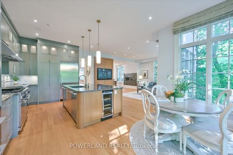 Photo 14 at 94 Inglewood Drive, Moore Park, Toronto