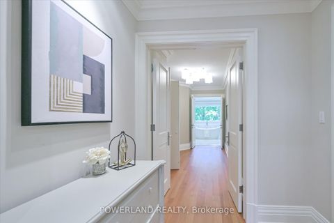 Photo 20 at 94 Inglewood Drive, Moore Park, Toronto