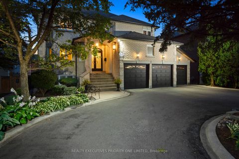 Photo 2 at 67 Stockdale Crescent, North Richvale, Richmond Hill