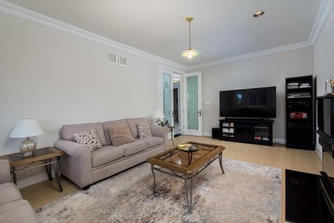 Photo 7 at 67 Stockdale Crescent, North Richvale, Richmond Hill