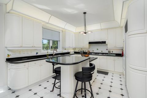 Photo 14 at 67 Stockdale Crescent, North Richvale, Richmond Hill