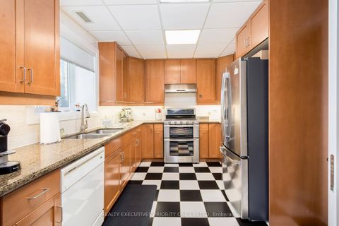 Photo 40 at 67 Stockdale Crescent, North Richvale, Richmond Hill