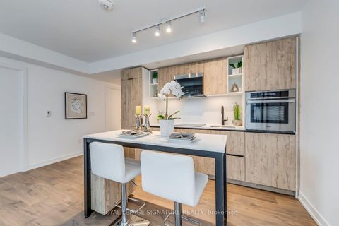 Photo 8 at 1003 - 2 Augusta Avenue, Waterfront Communities C1, Toronto