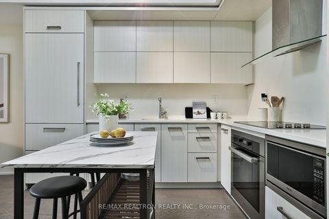 Photo 8 at #204 - 3018 Yonge Street, Lawrence Park South, Toronto