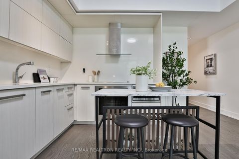 Photo 10 at #204 - 3018 Yonge Street, Lawrence Park South, Toronto