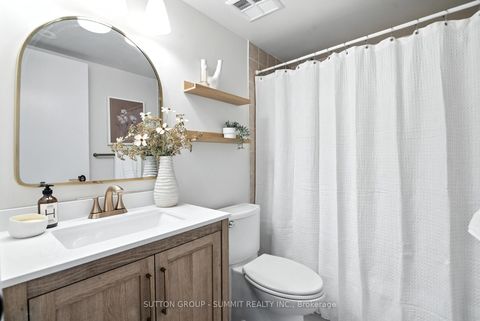 Photo 6 at 1026 - 18 Laidlaw Street, South Parkdale, Toronto