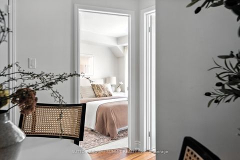 Photo 9 at 1026 - 18 Laidlaw Street, South Parkdale, Toronto