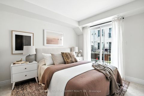 Photo 10 at 1026 - 18 Laidlaw Street, South Parkdale, Toronto