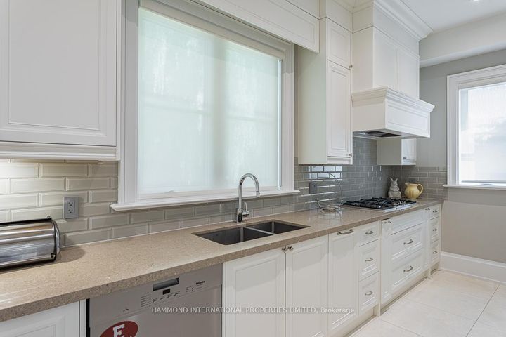 Photo 16 at 21 Hammok Crescent, Bayview Glen, Markham
