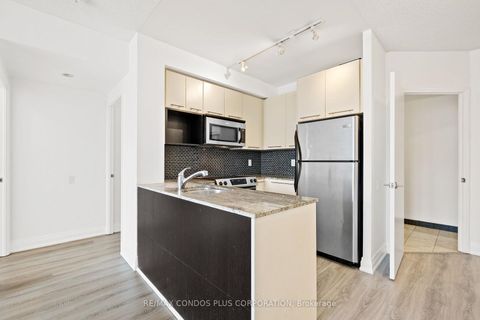 Photo 2 at 2010 - 21 Carlton Street, Yonge Corridor, Toronto