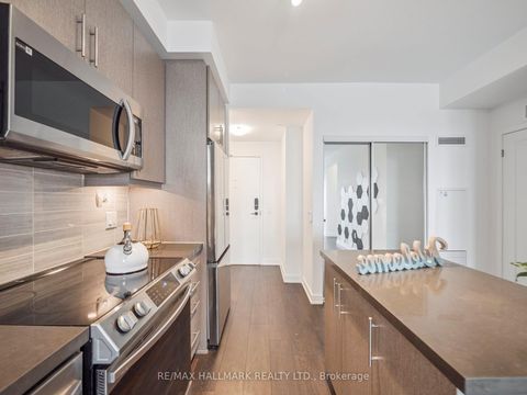 Photo 5 at 2708 - 105 Oneida Crescent, Langstaff, Richmond Hill
