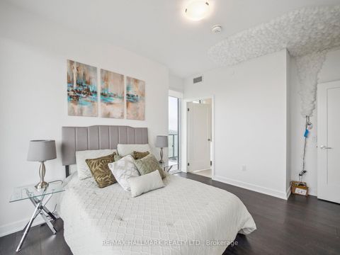 Photo 12 at 2708 - 105 Oneida Crescent, Langstaff, Richmond Hill