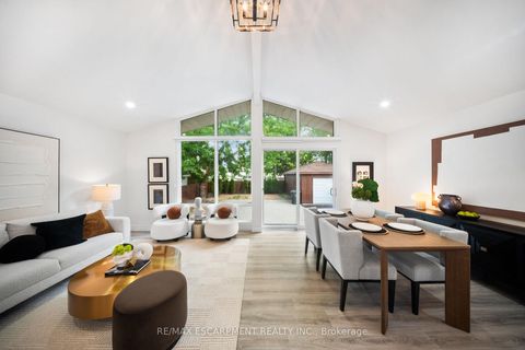 Photo 12 at 665 Kipling Avenue, City Centre West, Toronto