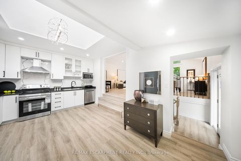 Photo 16 at 665 Kipling Avenue, City Centre West, Toronto