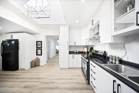 Photo 19 at 665 Kipling Avenue, City Centre West, Toronto