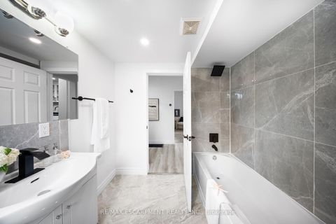 Photo 33 at 665 Kipling Avenue, City Centre West, Toronto