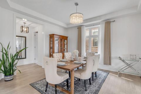 Photo 8 at 18 Ridgepoint Road, Kleinburg, Vaughan