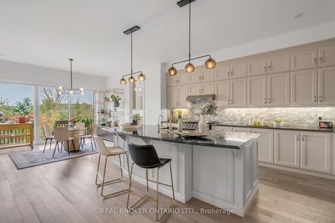 Photo 12 at 18 Ridgepoint Road, Kleinburg, Vaughan