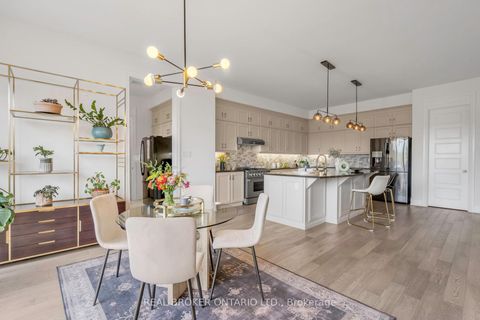 Photo 15 at 18 Ridgepoint Road, Kleinburg, Vaughan