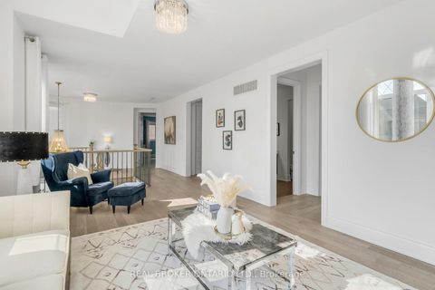 Photo 20 at 18 Ridgepoint Road, Kleinburg, Vaughan