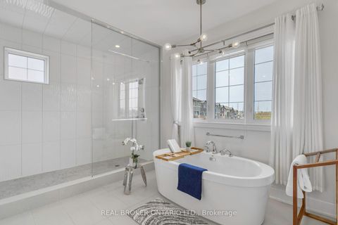 Photo 23 at 18 Ridgepoint Road, Kleinburg, Vaughan