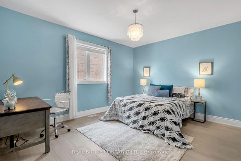 Photo 27 at 18 Ridgepoint Road, Kleinburg, Vaughan