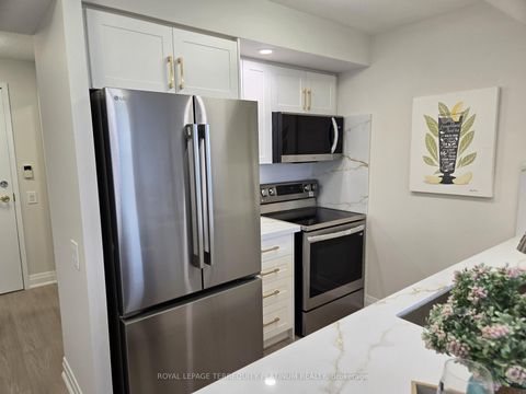 Photo 2 at 2013 - 10 Northtown Way, Willowdale East, Toronto
