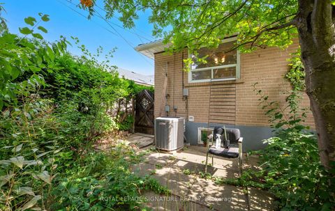 Photo 18 at 16 Pagoda Place, Beaumonde Heights, Toronto