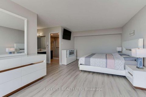 Photo 11 at 2109 - 2330 Bridletowne Circle, L'Amoreaux, Toronto
