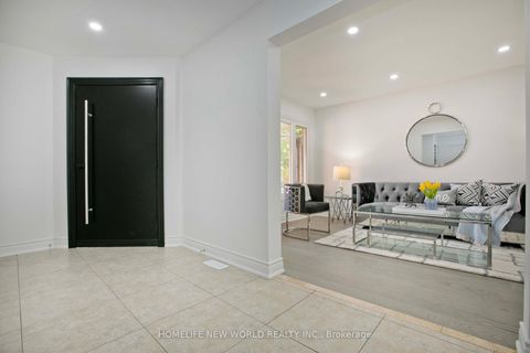 Photo 2 at 94 Weldrick Road E, Harding, Richmond Hill