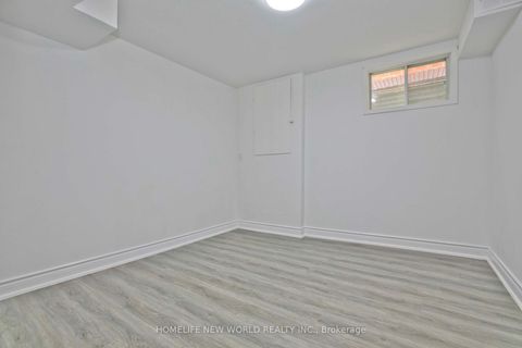 Photo 27 at 94 Weldrick Road E, Harding, Richmond Hill