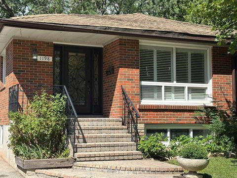 Photo 1 at 1198 Ingledene Drive, FA Falgarwood, Oakville