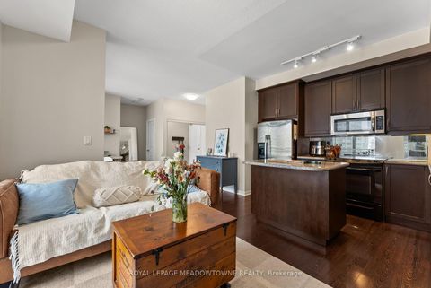 Photo 8 at 916 - 628 Fleet Street, Niagara, Toronto