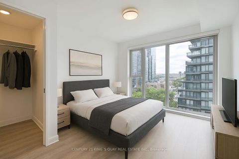 Photo 3 at 1132 - 20 Inn On The Park Drive, Don Mills, Toronto