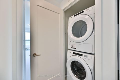 Photo 16 at 1132 - 20 Inn On The Park Drive, Don Mills, Toronto