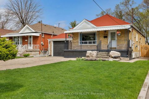 Photo 3 at 239 Ellington Drive, Maryvale, Toronto