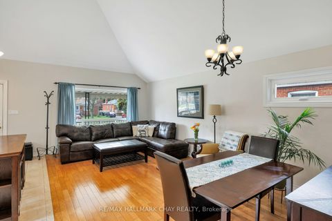 Photo 11 at 239 Ellington Drive, Maryvale, Toronto