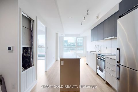 Photo 10 at 628 - 8 Tippett Road, Clanton Park, Toronto