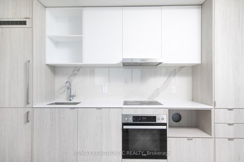 Photo 5 at 6606 - 138 Downes Street, Waterfront Communities C8, Toronto