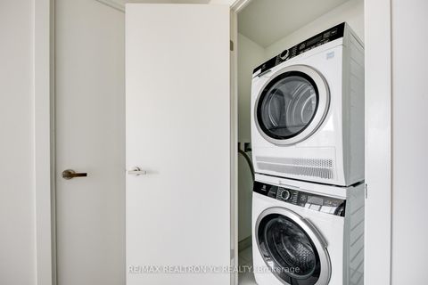 Photo 13 at 6606 - 138 Downes Street, Waterfront Communities C8, Toronto