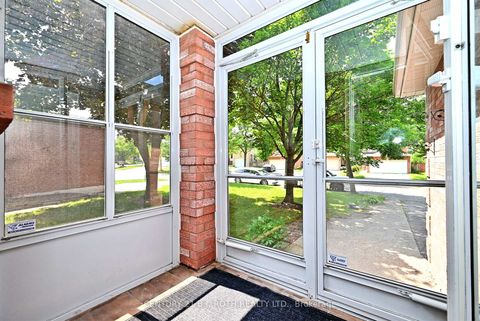 Photo 2 at 99 Sandfield Drive, Aurora Highlands, Aurora