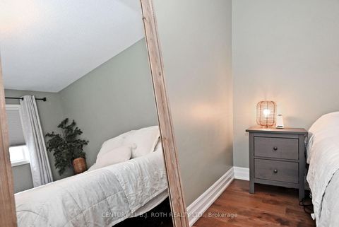 Photo 17 at 99 Sandfield Drive, Aurora Highlands, Aurora