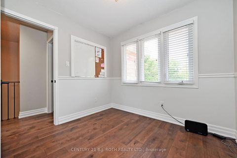 Photo 20 at 99 Sandfield Drive, Aurora Highlands, Aurora