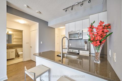Photo 13 at 3106 - 295 Adelaide Street W, Waterfront Communities C1, Toronto