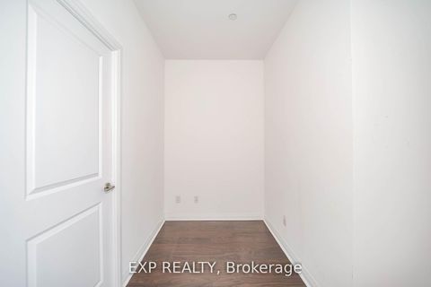 Photo 11 at 1011 - 55 Oneida Crescent, Langstaff, Richmond Hill