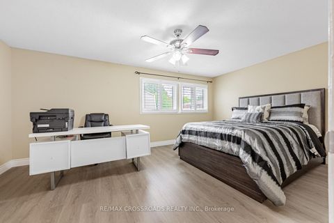 Photo 17 at 22 - 260 Avenue Road, North Richvale, Richmond Hill