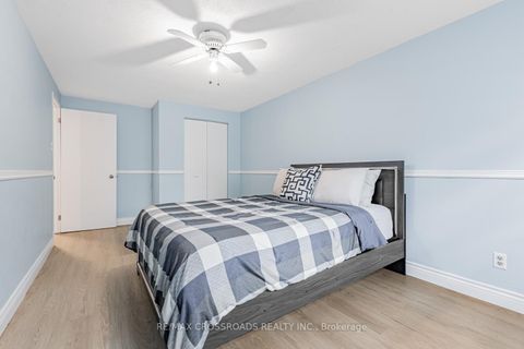 Photo 21 at 22 - 260 Avenue Road, North Richvale, Richmond Hill