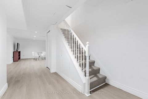 Photo 26 at 22 - 260 Avenue Road, North Richvale, Richmond Hill